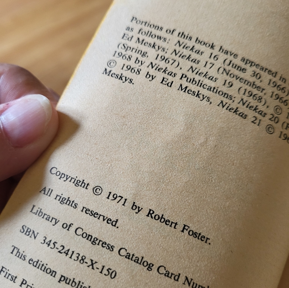 A Guide To Middle Earth - Paperback Copywrite 1971 - Picture 3 of 7